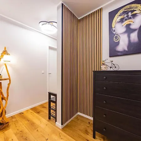 A&v Wunderschoene Penthouse מוארס